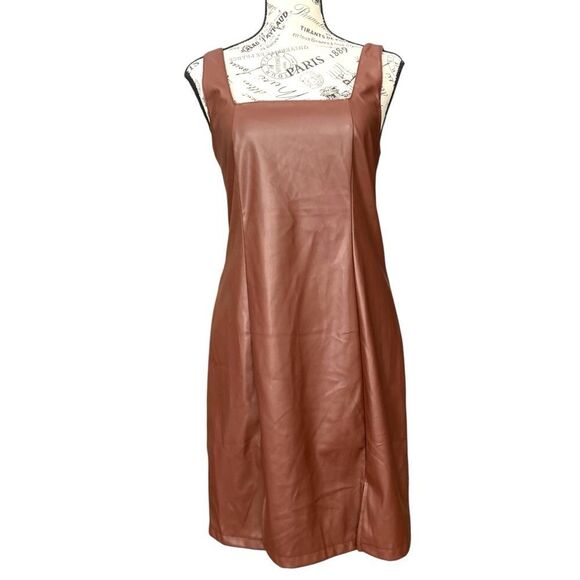 Jolie & Joy Brown Faux Leather Sleeveless Mini Dress in Size Medium - Picture 4 of 10